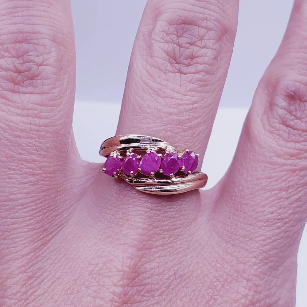 10k Yellow Gold Ruby Ring